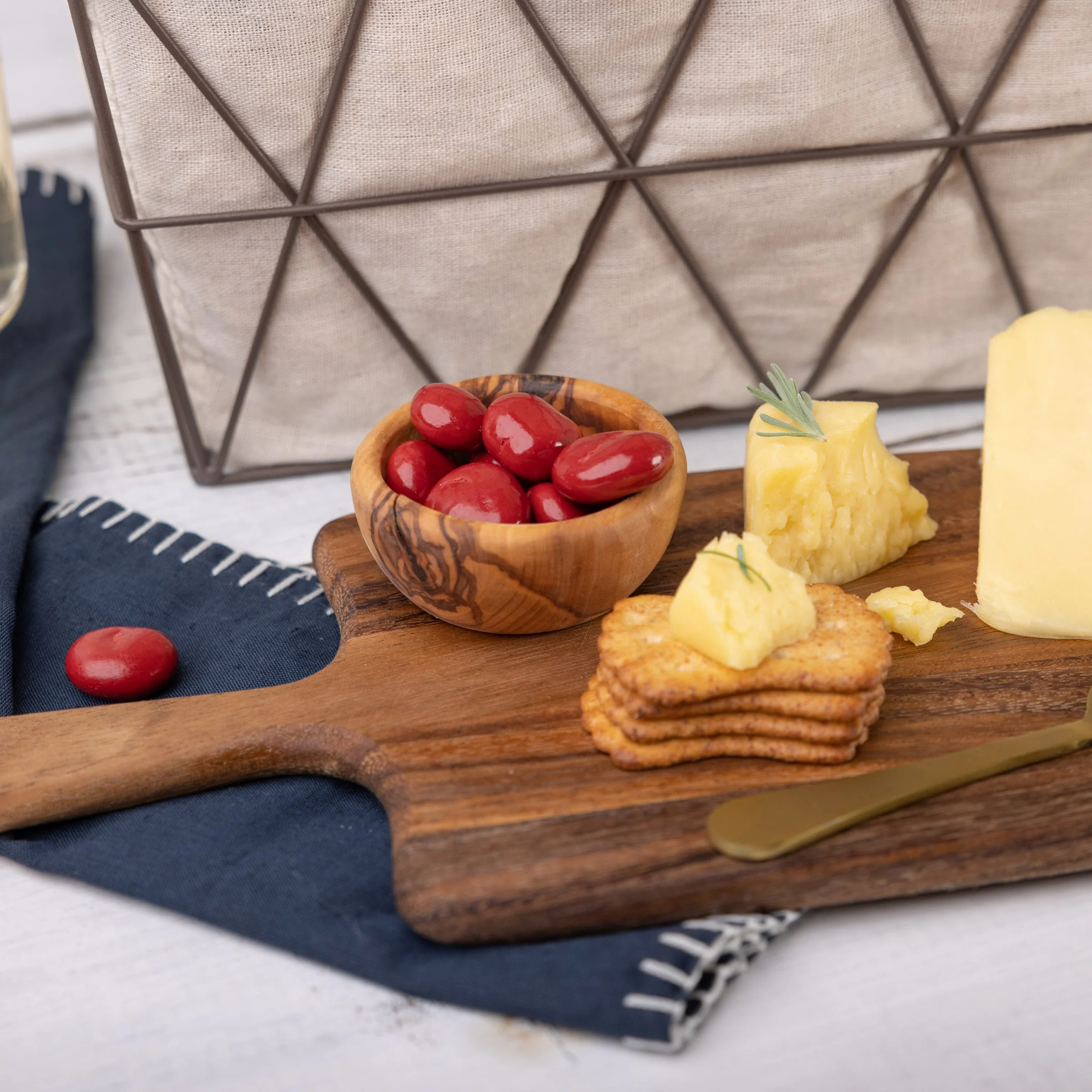 Legacy Cheese Basket - Image 3